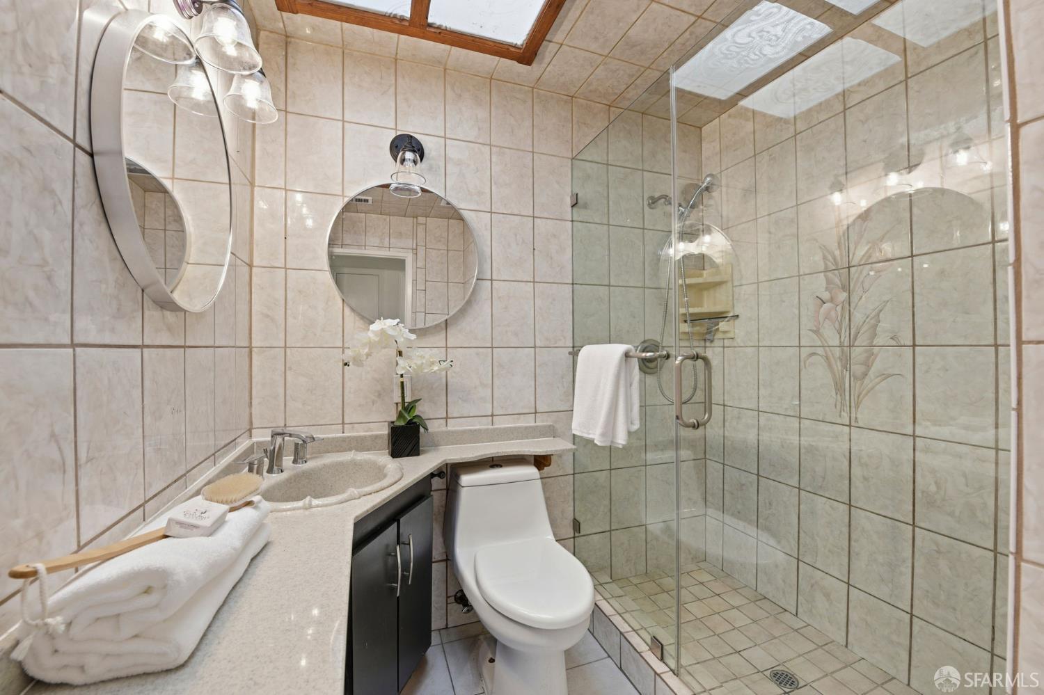 Detail Gallery Image 13 of 33 For 2671 Hawthorne Ave, Hayward,  CA 94545 - 5 Beds | 4 Baths