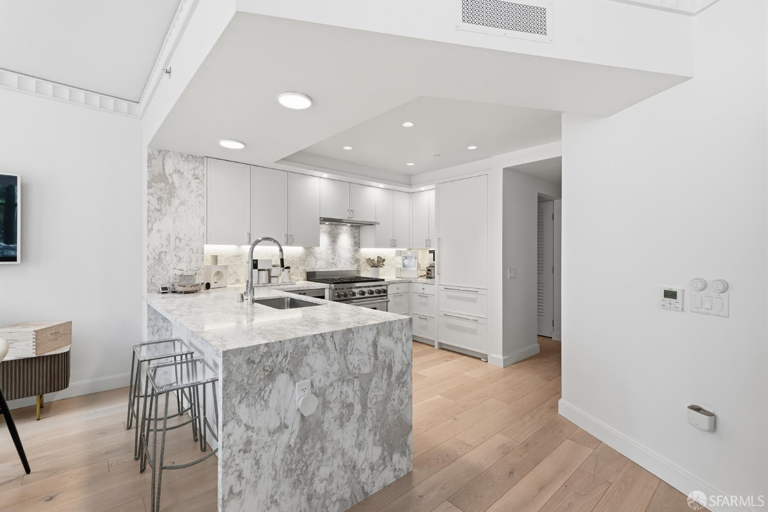 875 California UNIT 407, San Francisco, CA, 94108