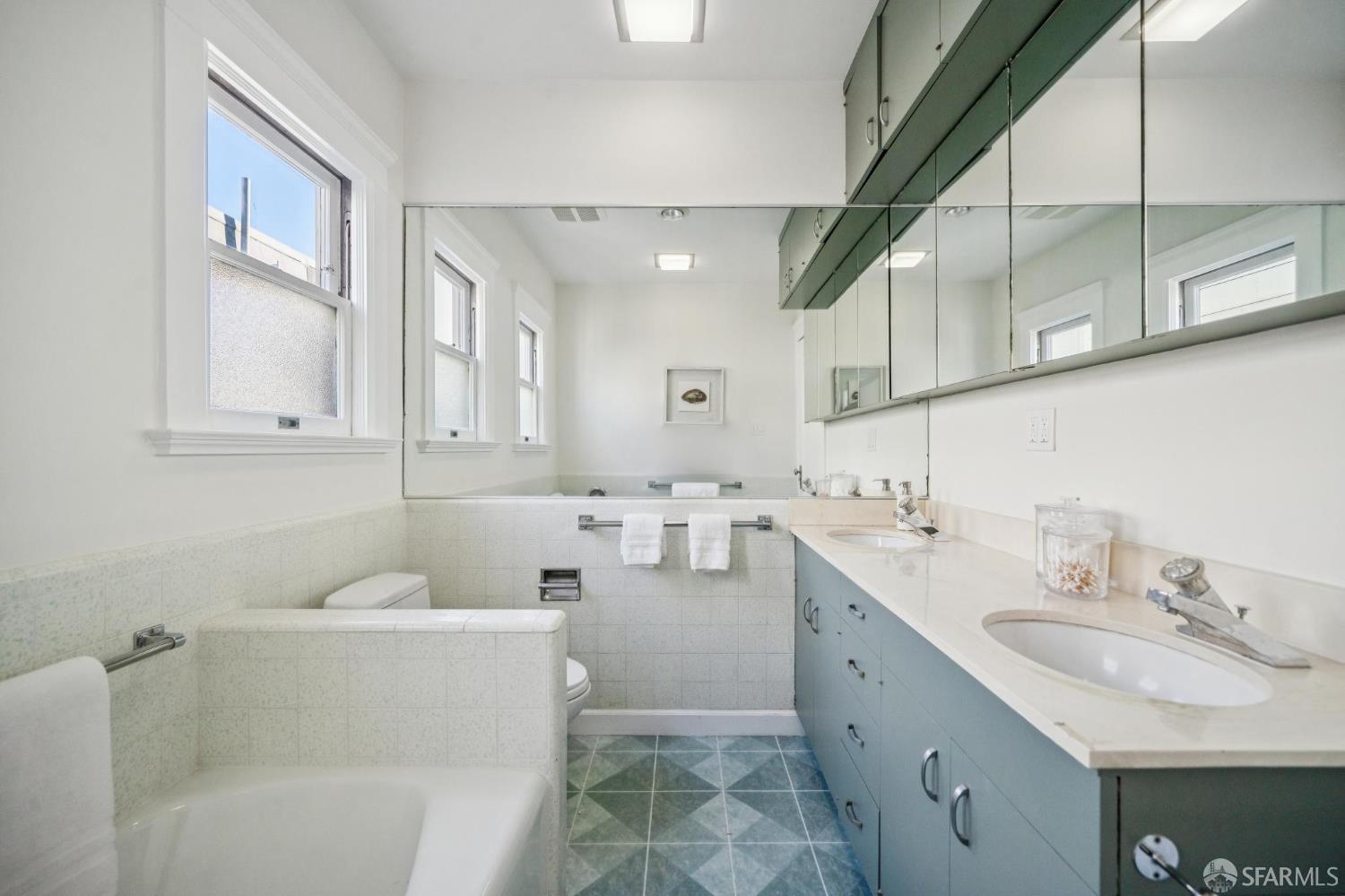 Detail Gallery Image 36 of 93 For 3641 Clement St, San Francisco,  CA 94121 - 4 Beds | 2/1 Baths