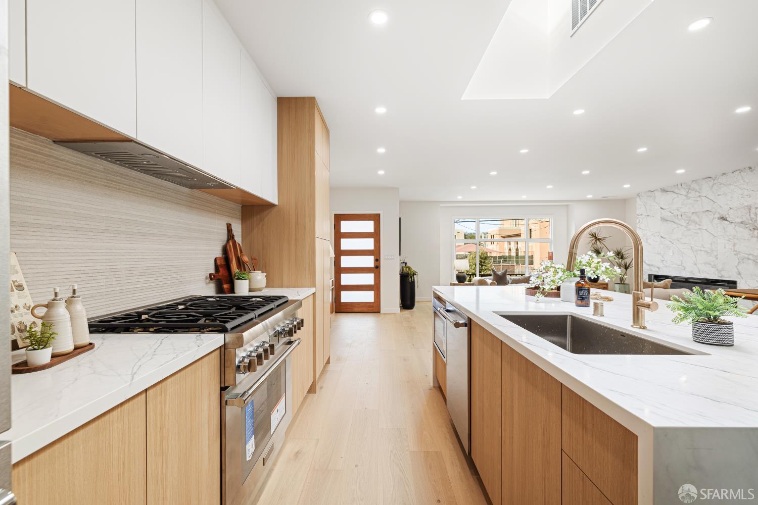 Detail Gallery Image 15 of 79 For 1117 Cayuga Ave, San Francisco,  CA 94112 - 4 Beds | 4 Baths