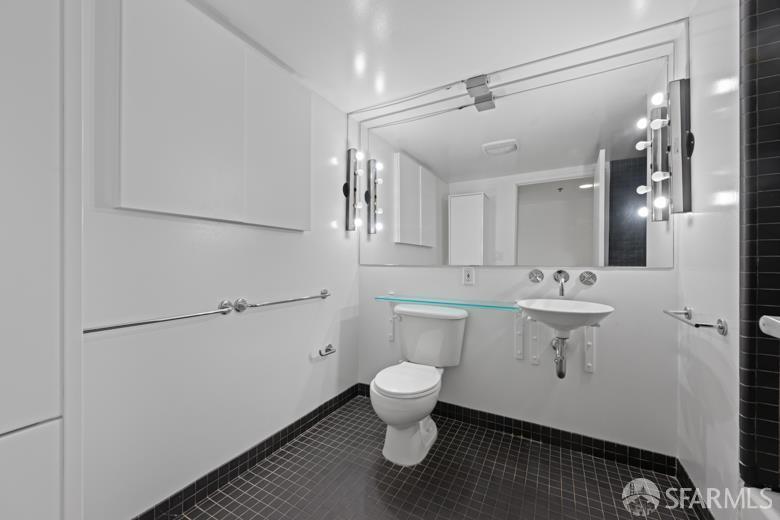 Photo #12: 426093681 Listing: Photo #12