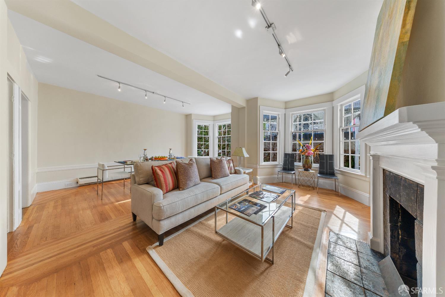 Detail Gallery Image 9 of 87 For 1272 Sacramento St, San Francisco,  CA 94108 - – Beds | – Baths