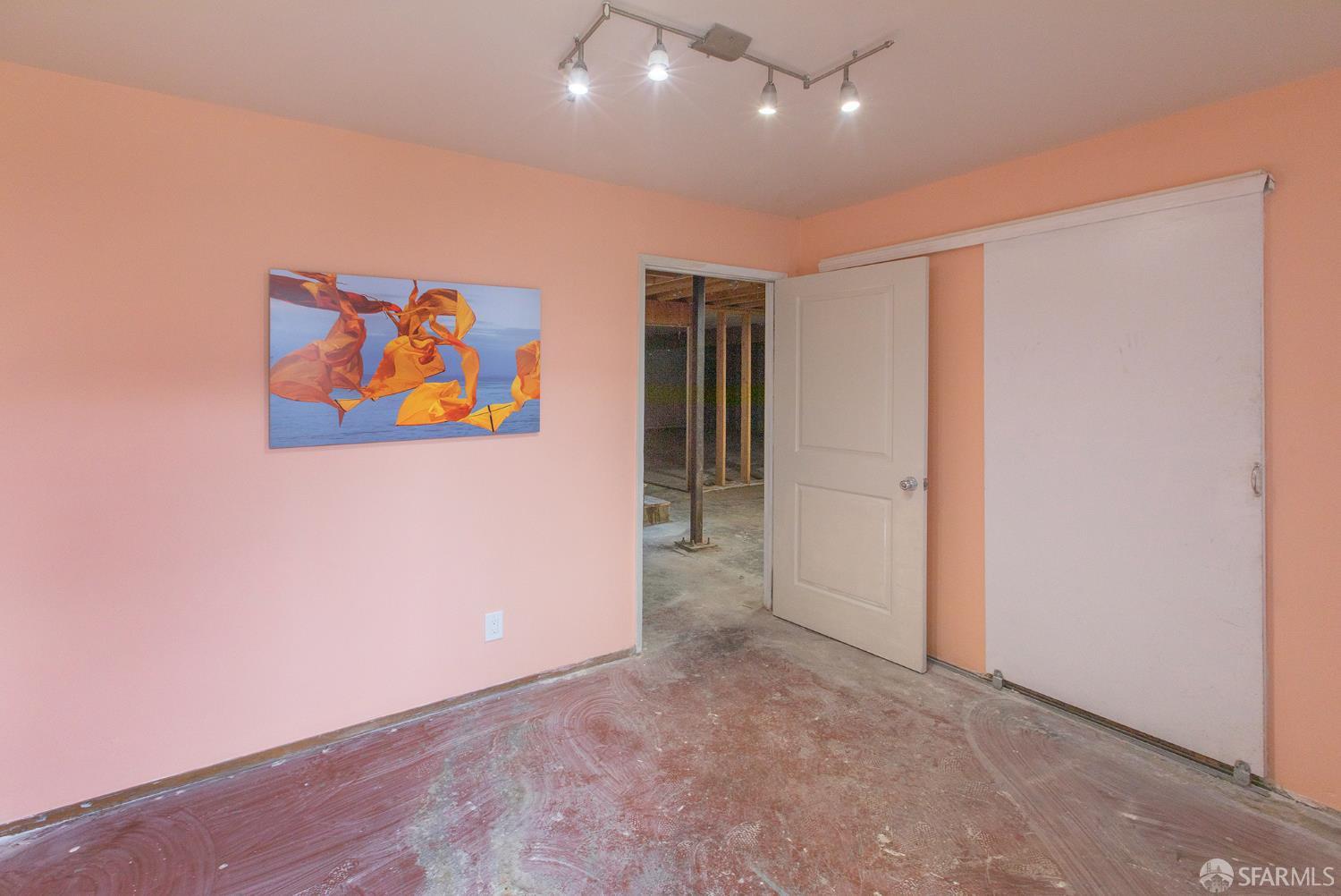 Detail Gallery Image 8 of 10 For 1190 Shafter Ave a,  San Francisco,  CA 94124 - – Beds | – Baths