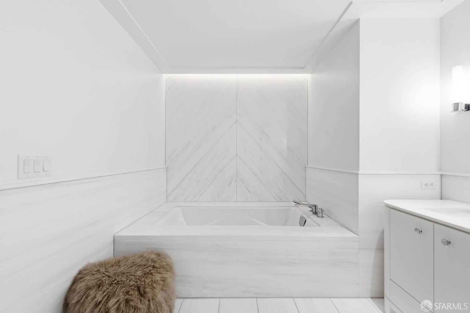 875 California UNIT 407, San Francisco, CA, 94108