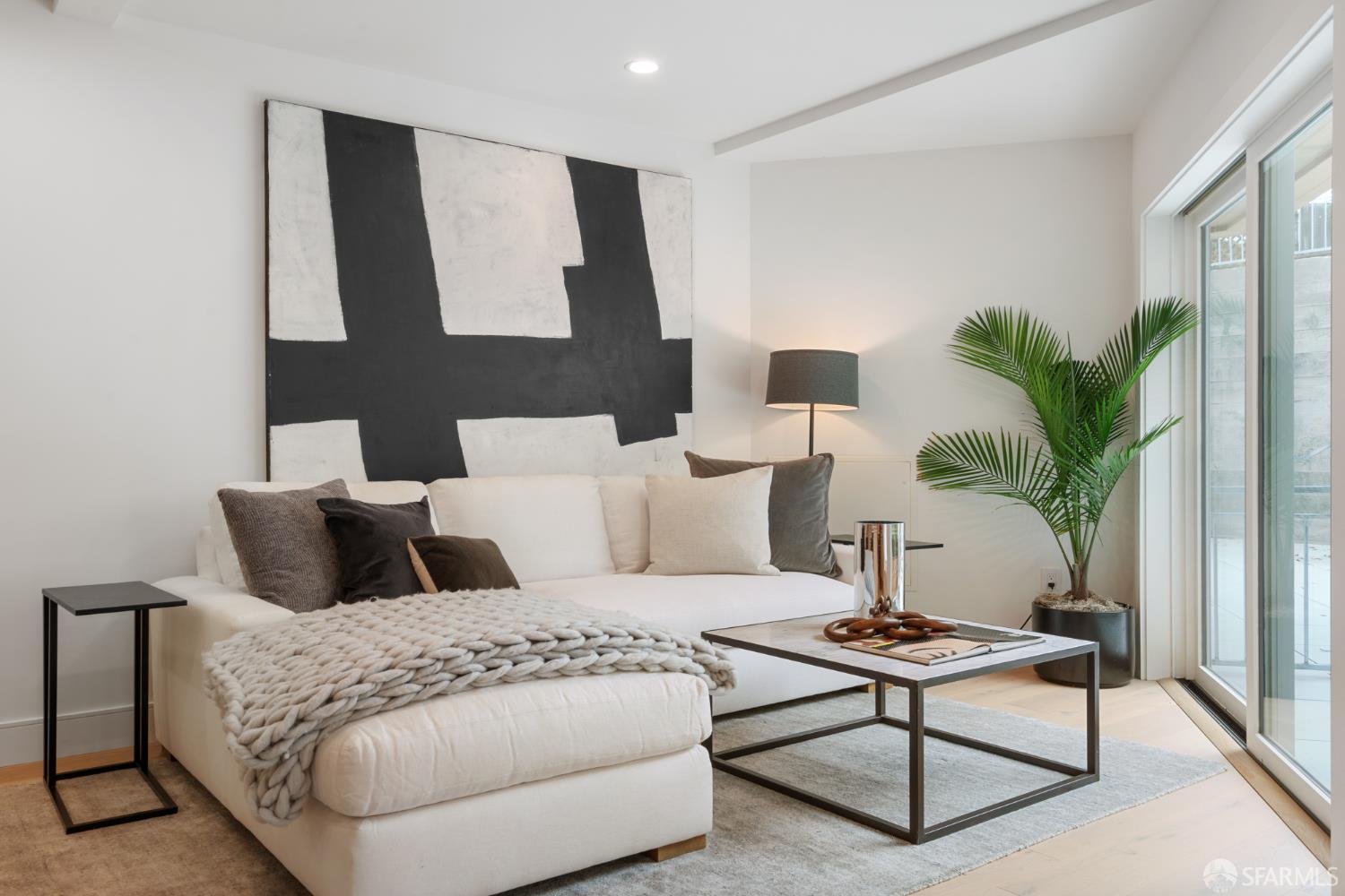 Photo #8: 426098309 Listing: Photo #8