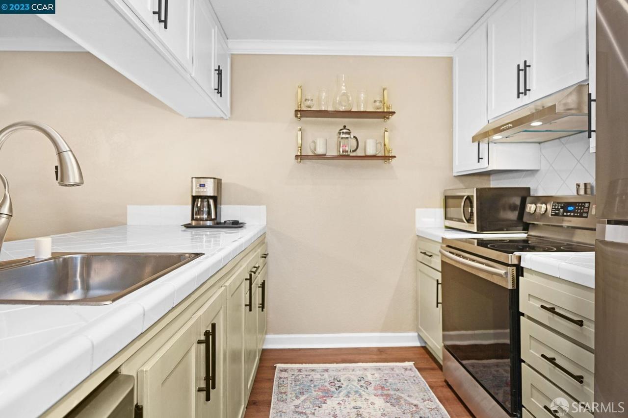 Detail Gallery Image 6 of 25 For 1391 Monument Blvd #20,  Concord,  CA 94520 - 2 Beds | 1/1 Baths