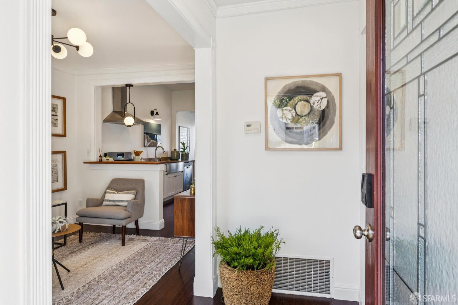 Detail Gallery Image 10 of 51 For 662 Lisbon St, San Francisco,  CA 94112 - 2 Beds | 1 Baths