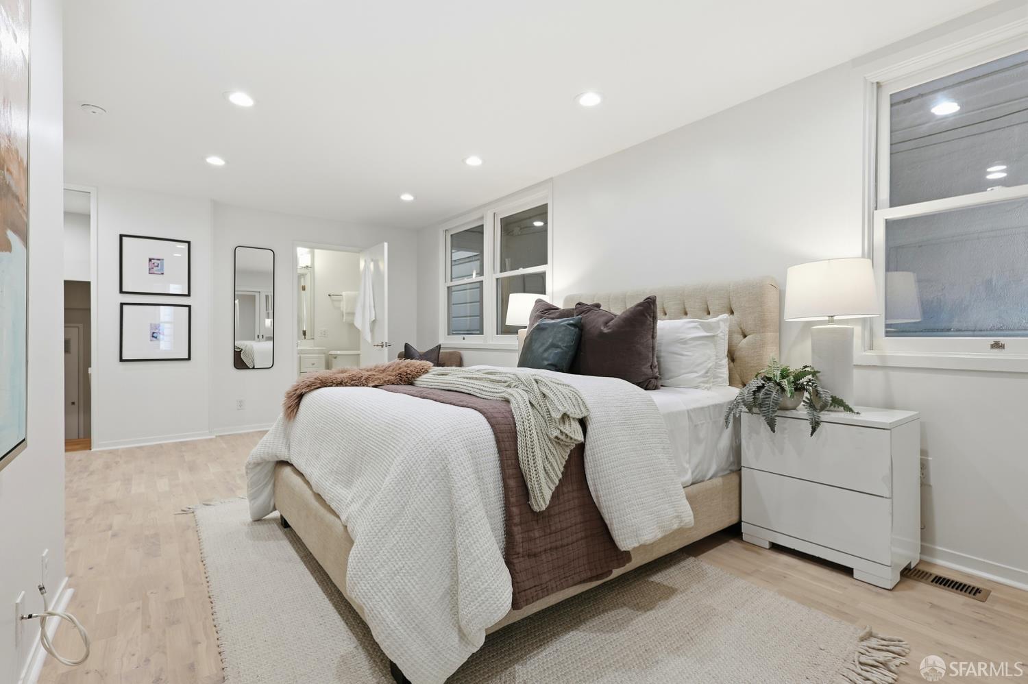 Detail Gallery Image 25 of 37 For 741 Filbert St, San Francisco,  CA 94133 - 2 Beds | 2 Baths