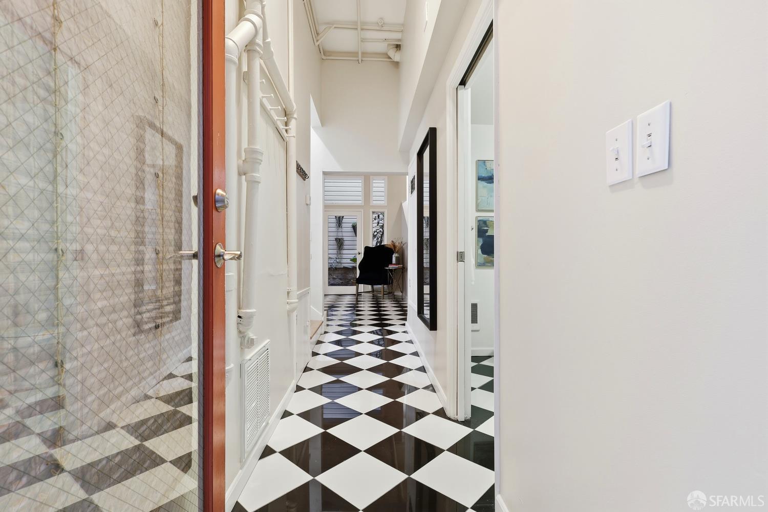 Detail Gallery Image 5 of 37 For 741 Filbert St, San Francisco,  CA 94133 - 2 Beds | 2 Baths