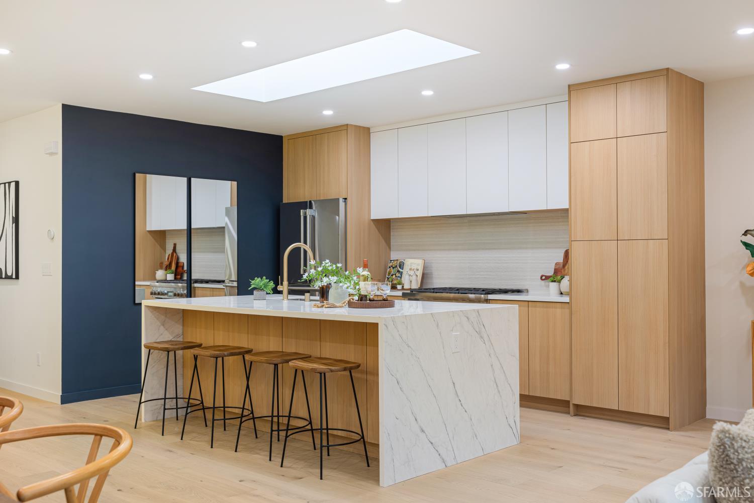 Detail Gallery Image 6 of 79 For 1117 Cayuga Ave, San Francisco,  CA 94112 - 4 Beds | 4 Baths