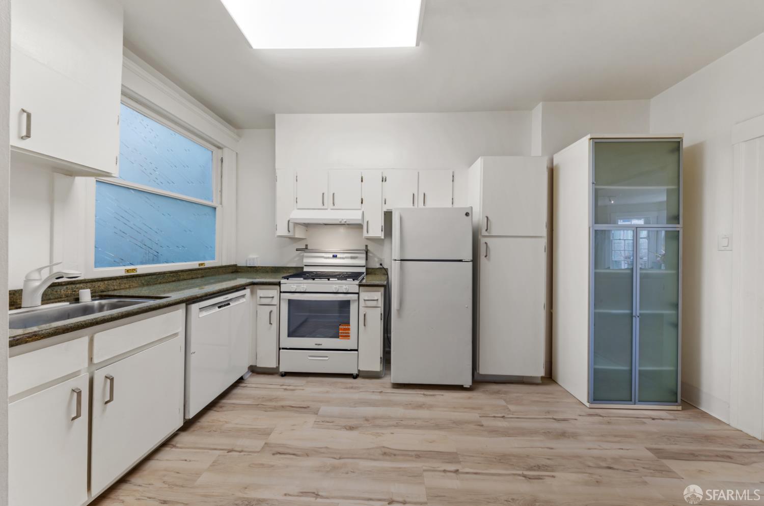 Detail Gallery Image 15 of 87 For 1272 Sacramento St, San Francisco,  CA 94108 - – Beds | – Baths