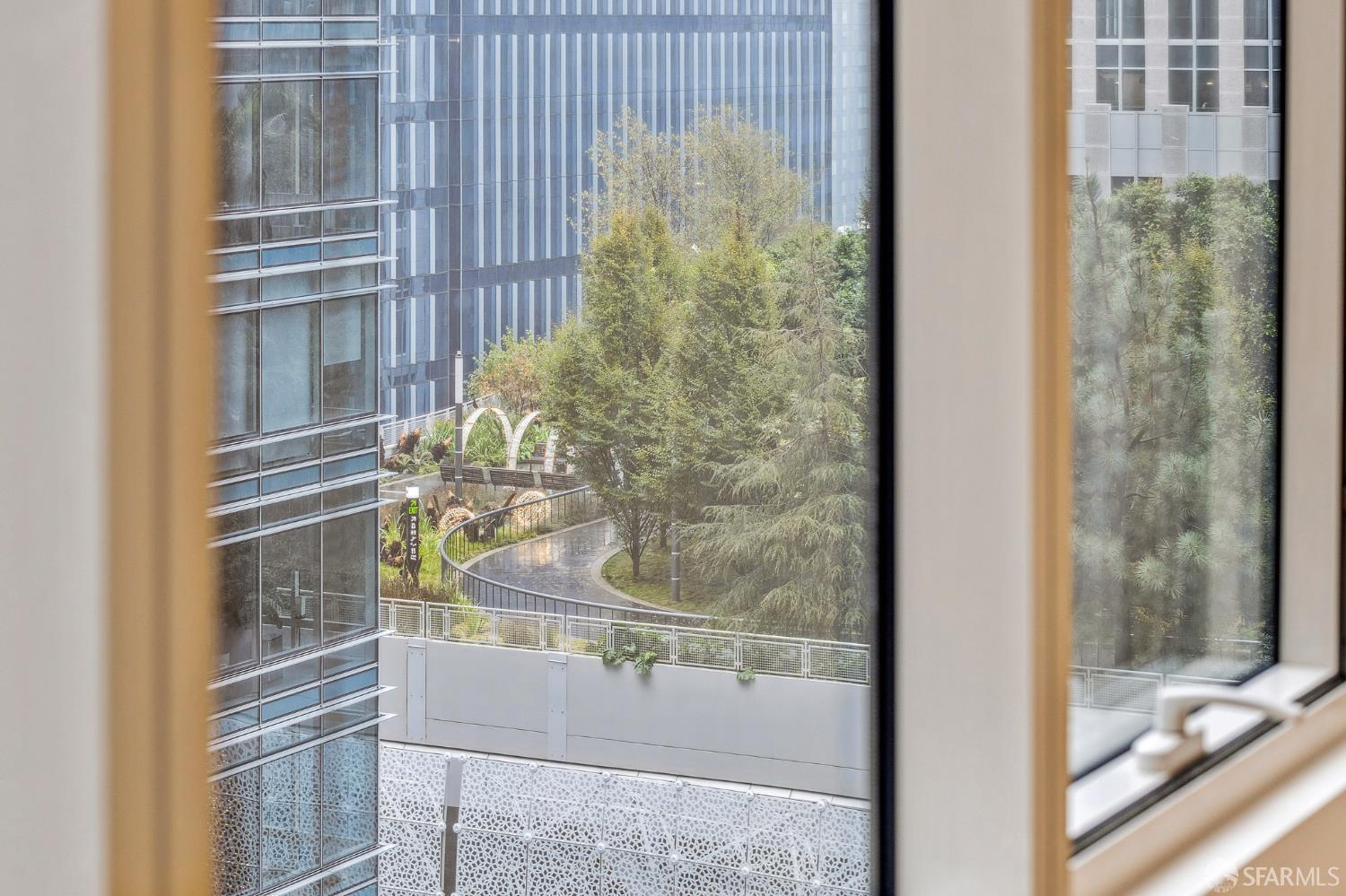 Detail Gallery Image 5 of 36 For 301 Mission St 14d,  San Francisco,  CA 94105 - 1 Beds | 1 Baths