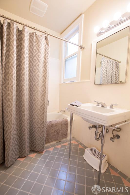 Detail Gallery Image 6 of 23 For 3627 Scott St, San Francisco,  CA 94123 - 5 Beds | 2 Baths