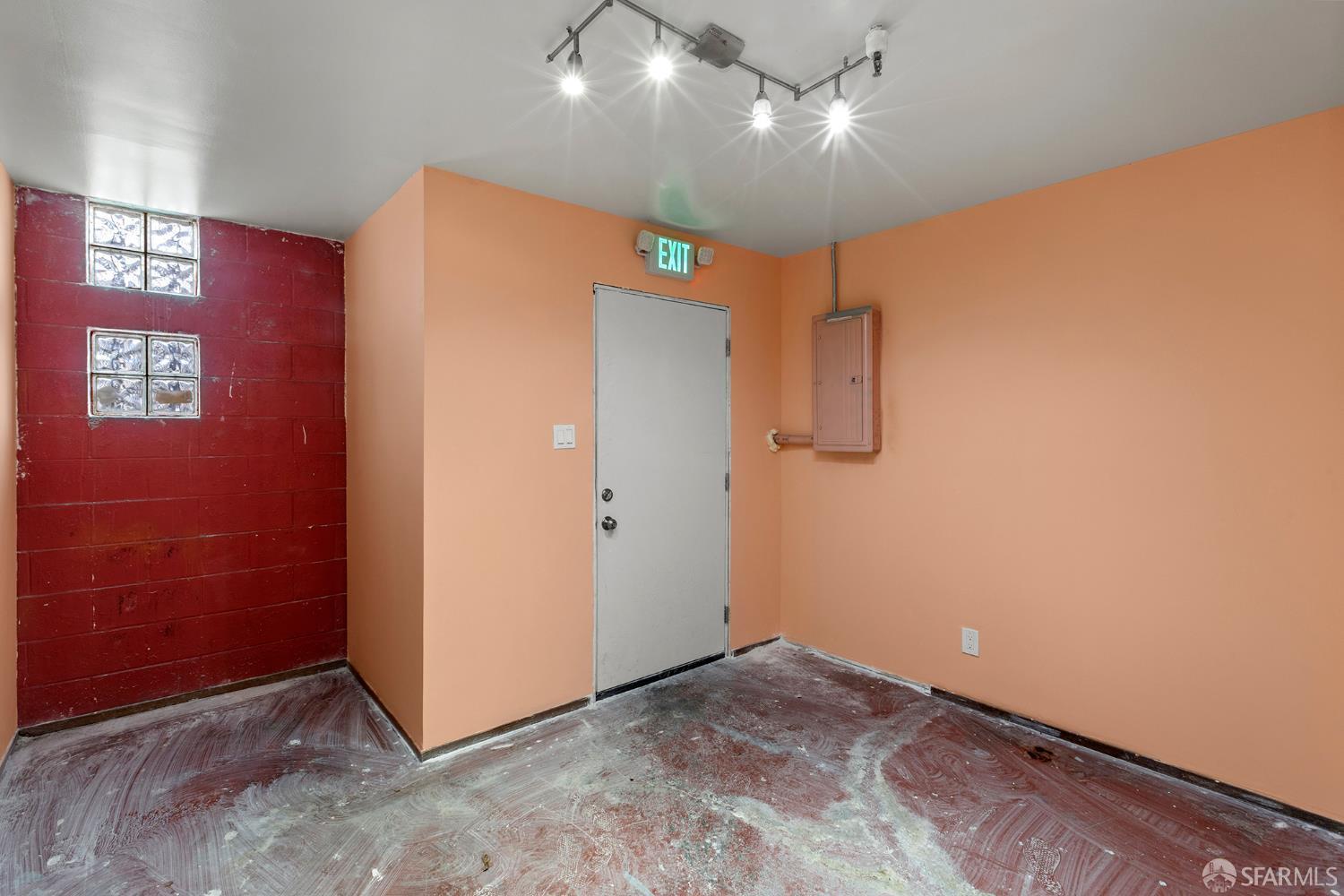 Detail Gallery Image 7 of 10 For 1190 Shafter Ave a,  San Francisco,  CA 94124 - – Beds | – Baths