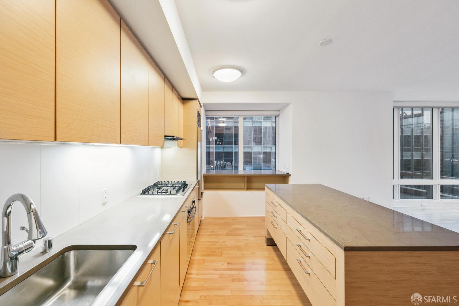 Detail Gallery Image 4 of 36 For 301 Mission St 14d,  San Francisco,  CA 94105 - 1 Beds | 1 Baths