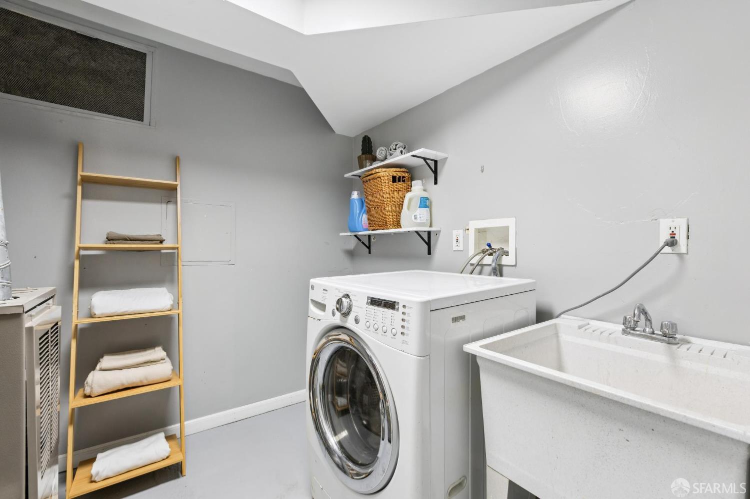 Detail Gallery Image 32 of 40 For 11 Lyell St, San Francisco,  CA 94112 - 4 Beds | 3 Baths