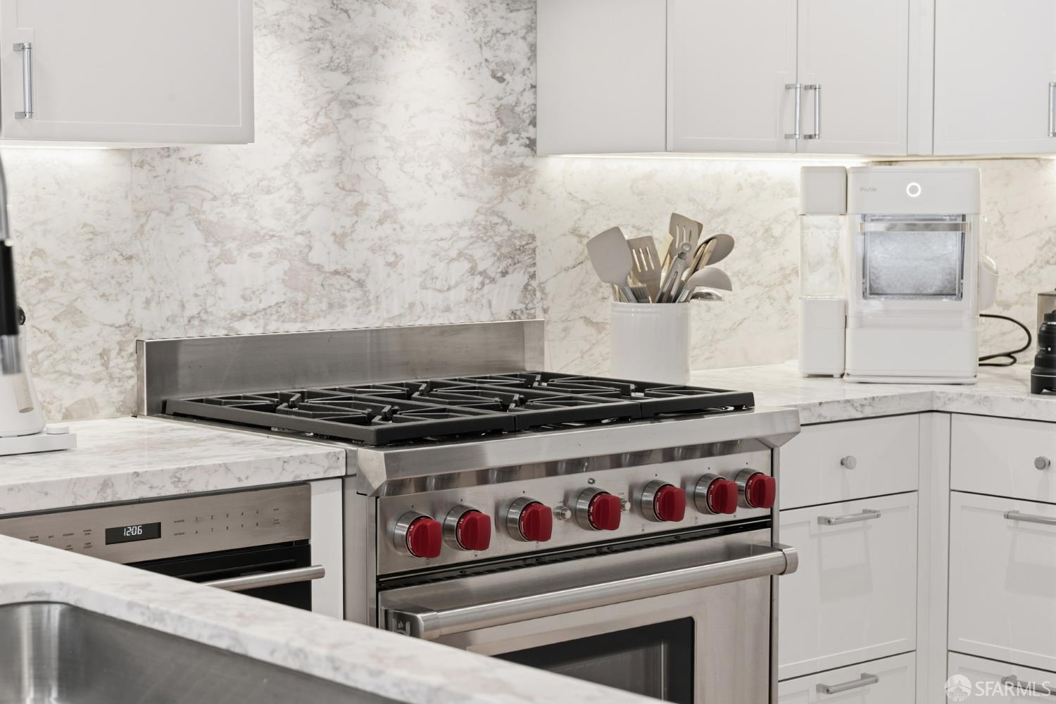 875 California UNIT 407, San Francisco, CA, 94108