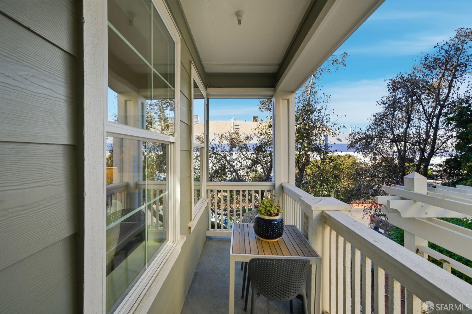 Detail Gallery Image 7 of 58 For 2267 Northshore Dr, Point Richmond,  CA 94804 - 3 Beds | 3/1 Baths