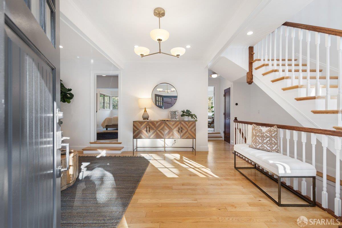 Detail Gallery Image 7 of 55 For 739 Congo St, San Francisco,  CA 94131 - 3 Beds | 2/1 Baths