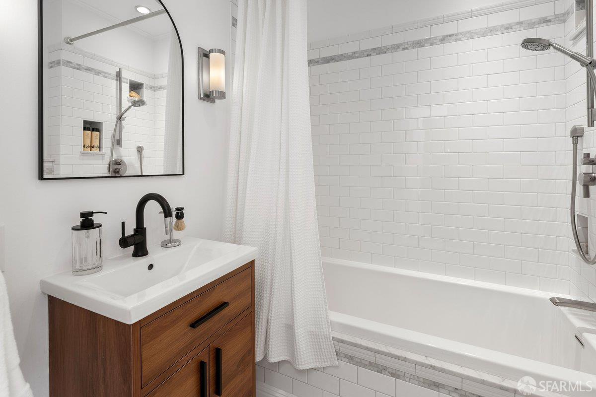 Detail Gallery Image 18 of 55 For 739 Congo St, San Francisco,  CA 94131 - 3 Beds | 2/1 Baths