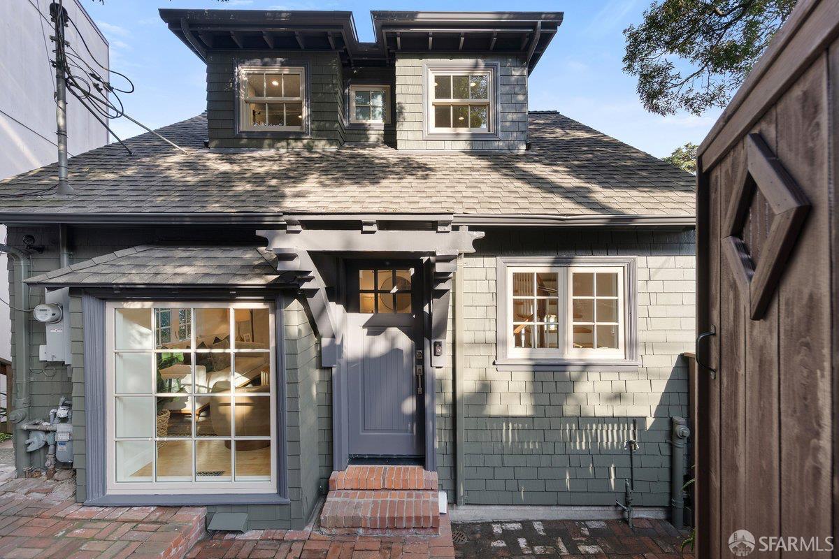 Detail Gallery Image 6 of 55 For 739 Congo St, San Francisco,  CA 94131 - 3 Beds | 2/1 Baths