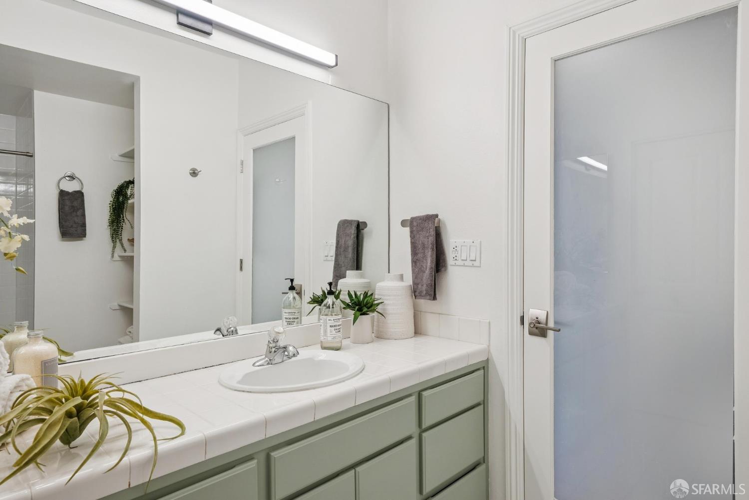 Detail Gallery Image 22 of 27 For 460 Francisco St #204,  San Francisco,  CA 94133 - 2 Beds | 1 Baths