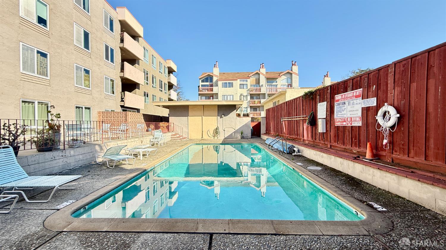 Detail Gallery Image 23 of 37 For 330 Vernon St #111,  Oakland,  CA 94610 - 1 Beds | 1 Baths