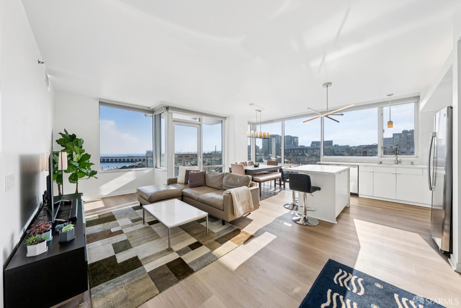 Photo #2: 426098645 Listing: Photo #2