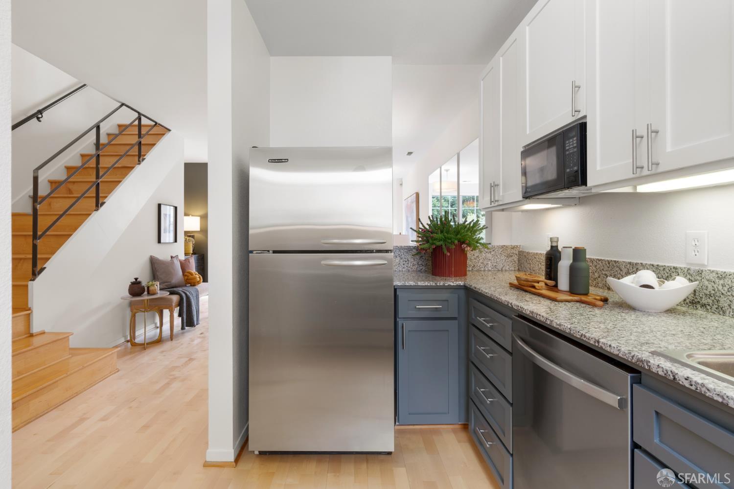 Detail Gallery Image 14 of 40 For 342 Hayes St a,  San Francisco,  CA 94102 - 2 Beds | 2/1 Baths