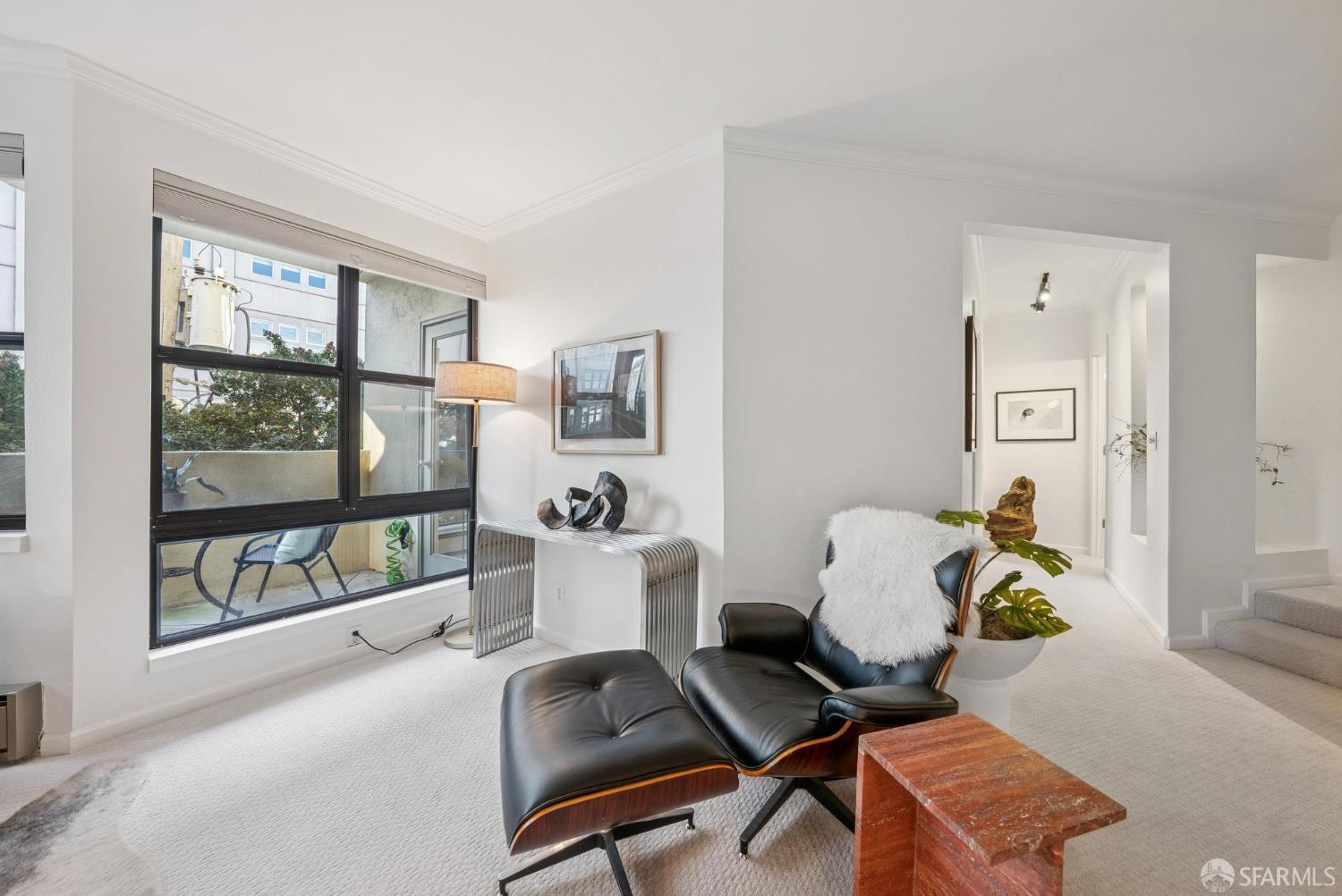 Detail Gallery Image 7 of 27 For 460 Francisco St #204,  San Francisco,  CA 94133 - 2 Beds | 1 Baths