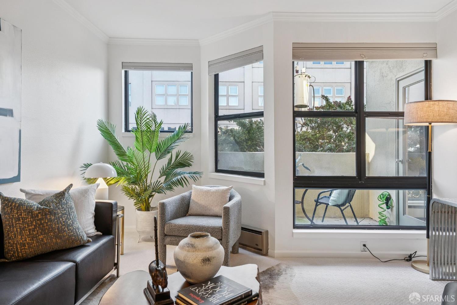Detail Gallery Image 11 of 27 For 460 Francisco St #204,  San Francisco,  CA 94133 - 2 Beds | 1 Baths