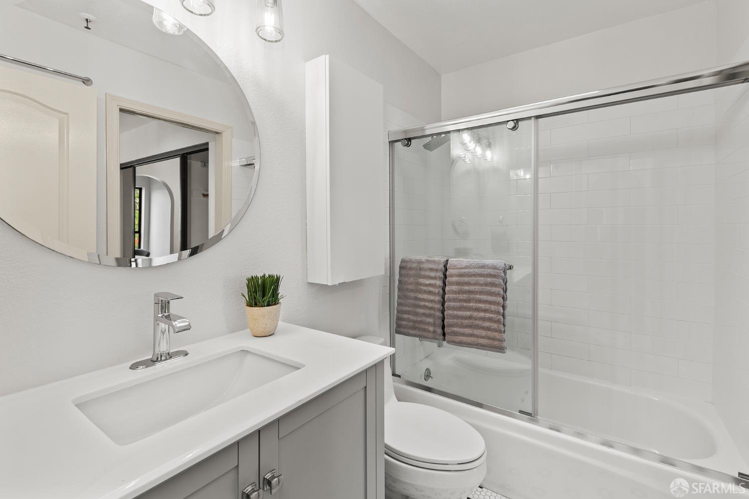 Detail Gallery Image 12 of 25 For 1960 Hayes St #13,  San Francisco,  CA 94117 - 1 Beds | 1/1 Baths