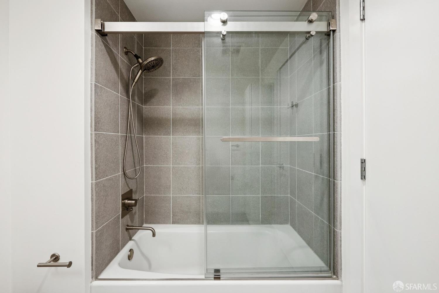 Photo #32: 426098645 Listing: Photo #32