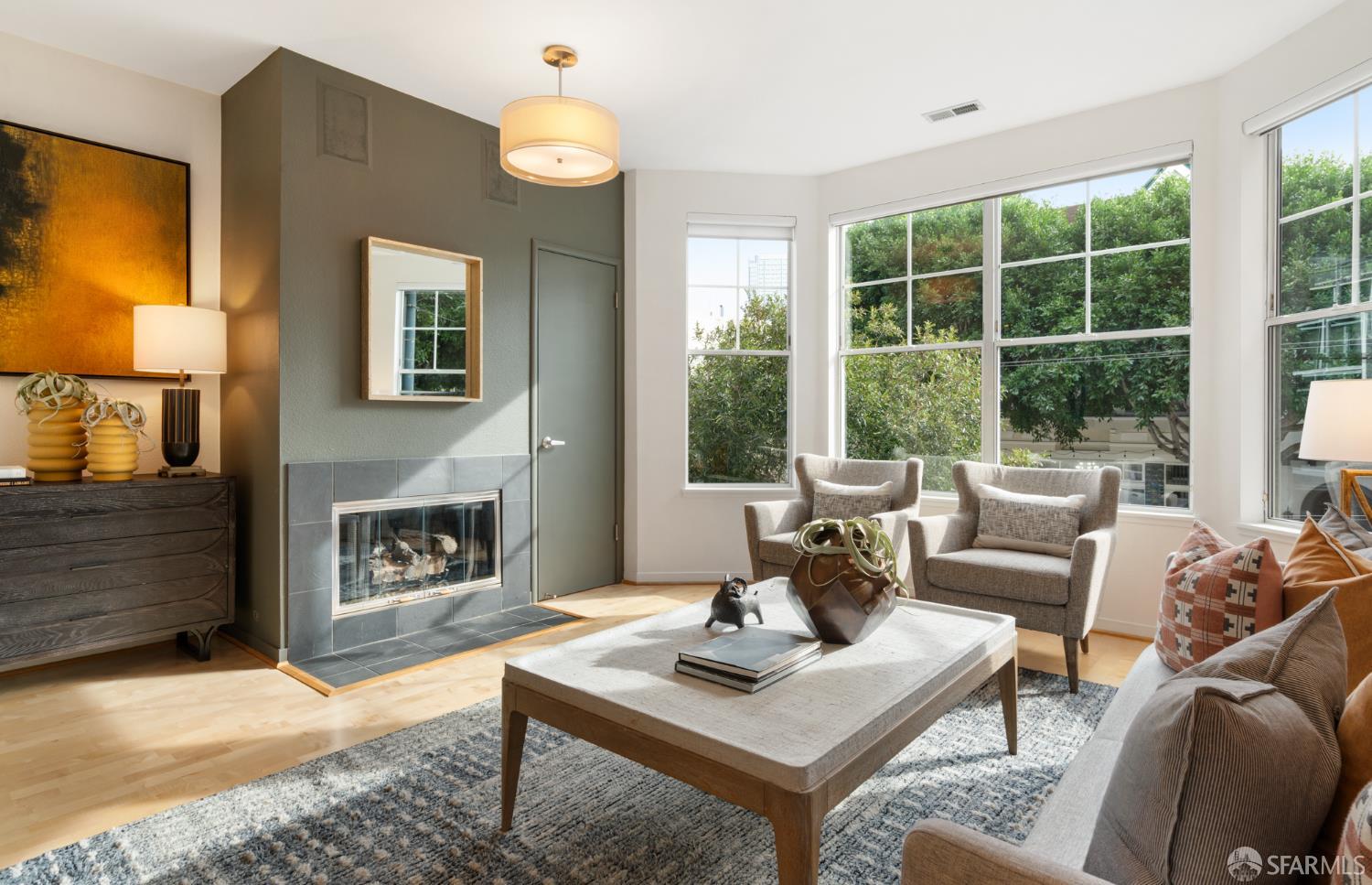 Detail Gallery Image 7 of 40 For 342 Hayes St a,  San Francisco,  CA 94102 - 2 Beds | 2/1 Baths