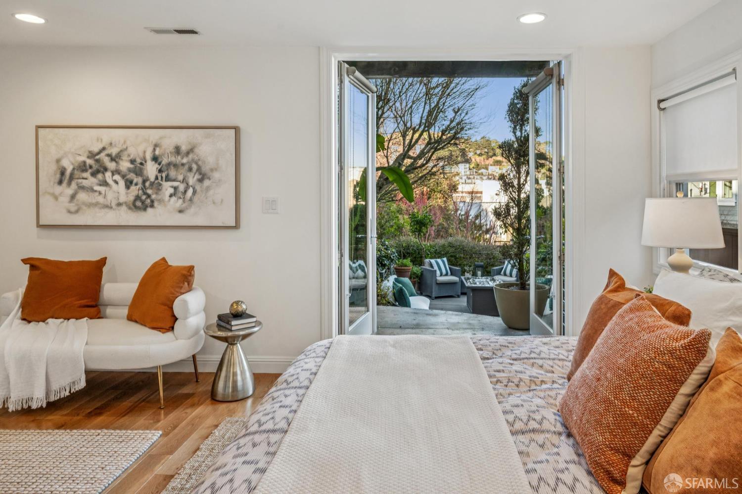 Detail Gallery Image 14 of 27 For 4416 19th St, San Francisco,  CA 94114 - 2 Beds | 2 Baths