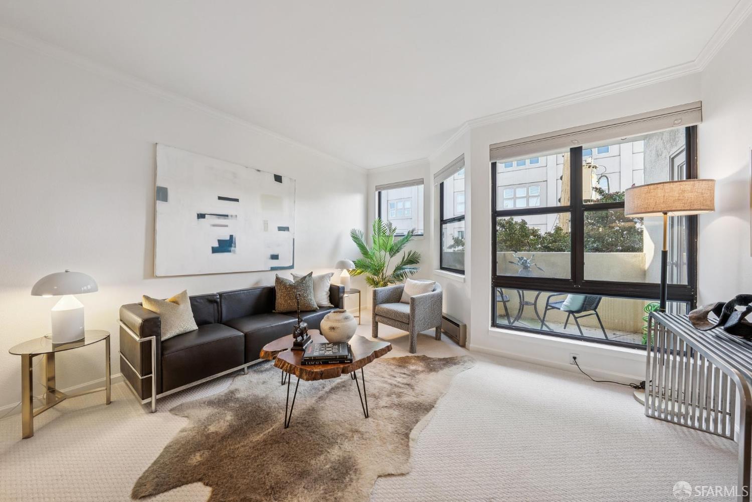 Detail Gallery Image 4 of 27 For 460 Francisco St #204,  San Francisco,  CA 94133 - 2 Beds | 1 Baths