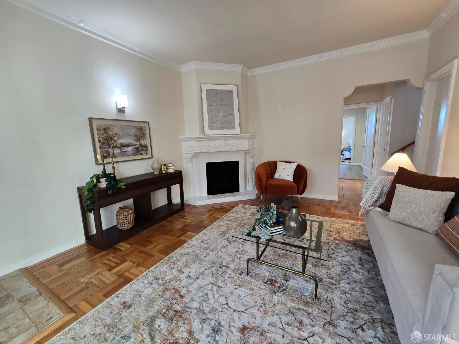 Detail Gallery Image 4 of 20 For 316 Hillside Blvd, Daly City,  CA 94014 - 3 Beds | 1 Baths