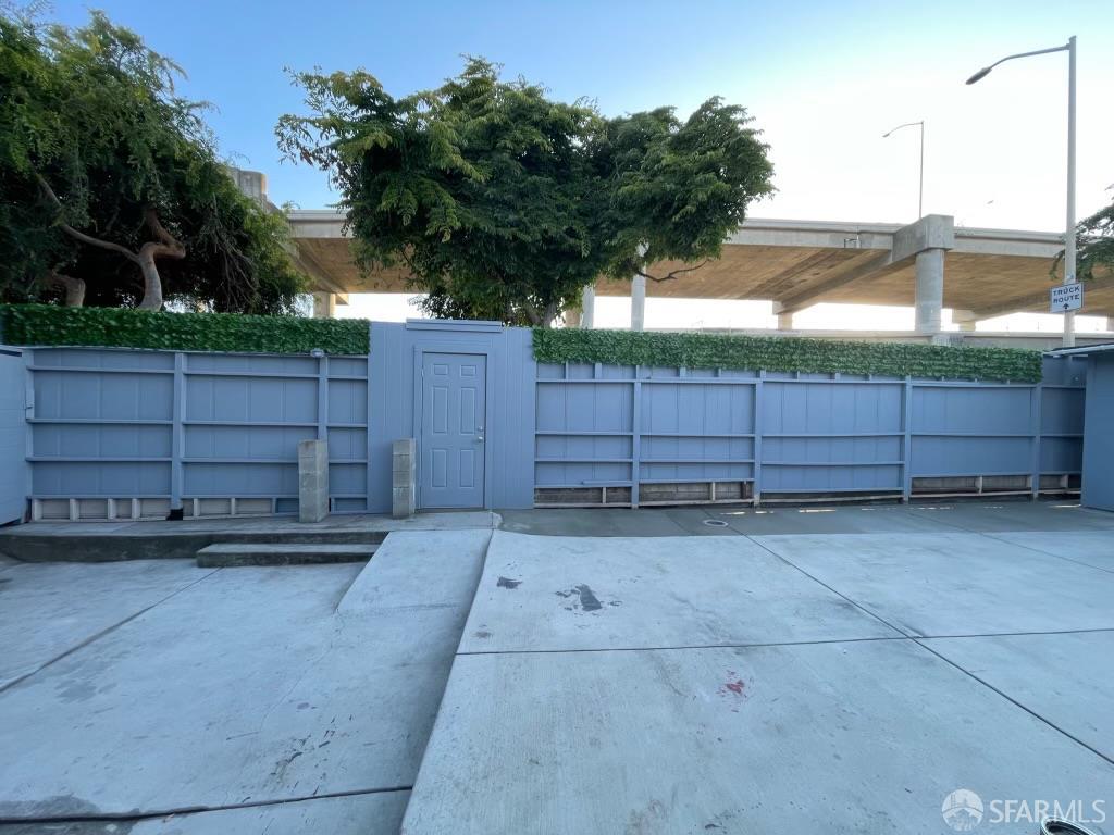 Detail Gallery Image 6 of 27 For 766 Thornton Ave, San Francisco,  CA 94124 - 6 Beds | 3 Baths