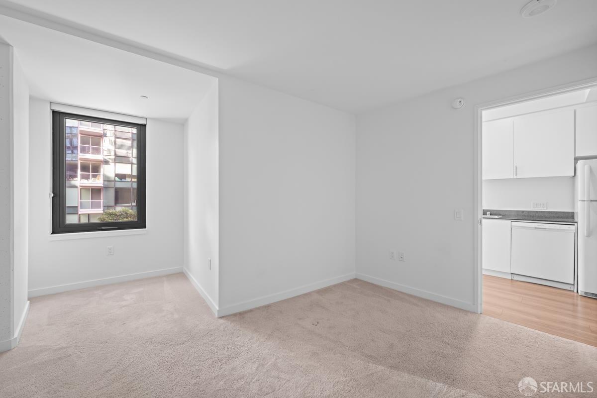 Photo #10: 426098776 Listing: Photo #10