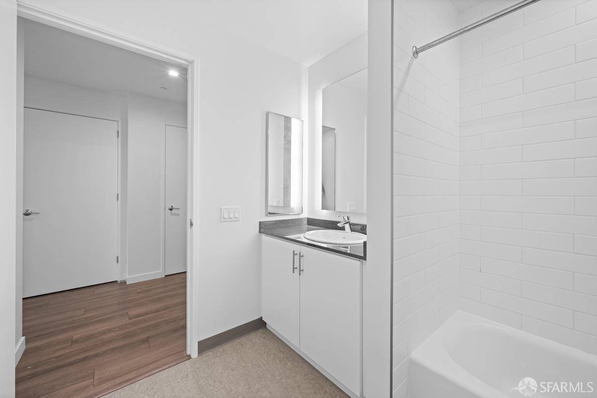 Photo #12: 426098776 Listing: Photo #12