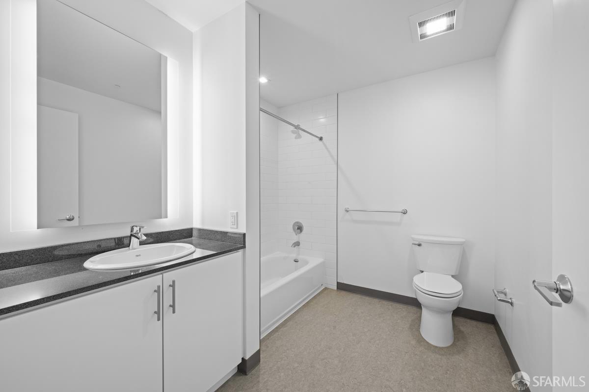 Photo #11: 426098776 Listing: Photo #11