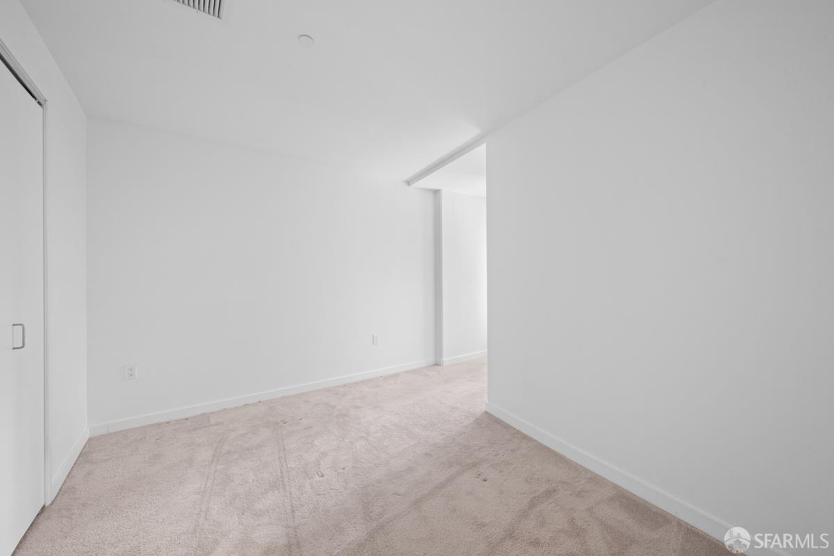 Photo #8: 426098776 Listing: Photo #8