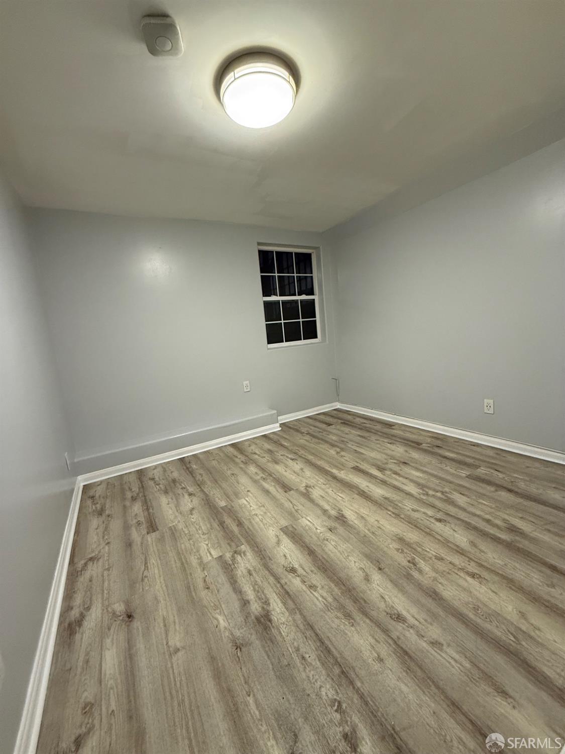 Detail Gallery Image 19 of 27 For 766 Thornton Ave, San Francisco,  CA 94124 - 6 Beds | 3 Baths