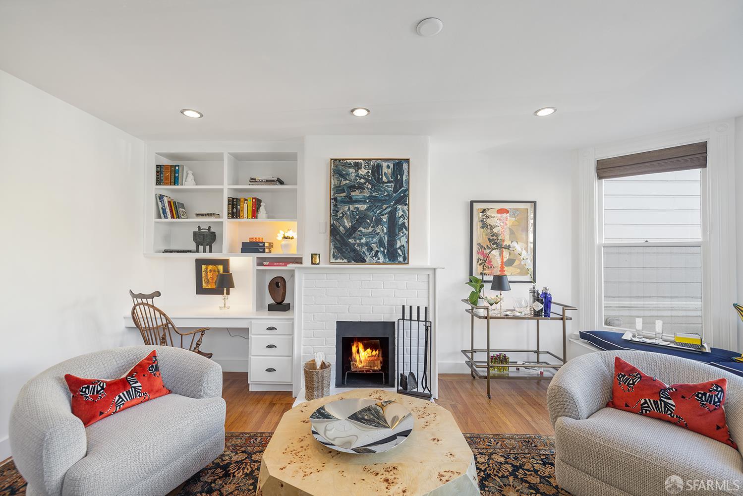 Detail Gallery Image 10 of 13 For 2017 Green St, San Francisco,  CA 94123 - 1 Beds | 1 Baths