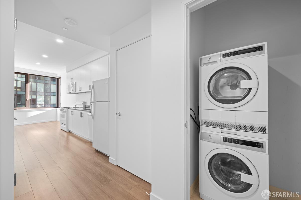 Photo #7: 426098776 Listing: Photo #7