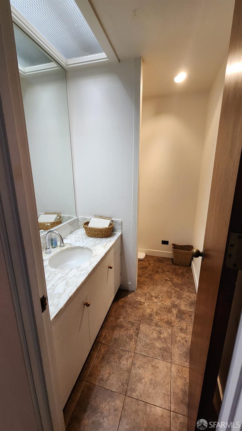 Detail Gallery Image 11 of 19 For 2134 Van Ness Ave, San Francisco,  CA 94115 - – Beds | – Baths