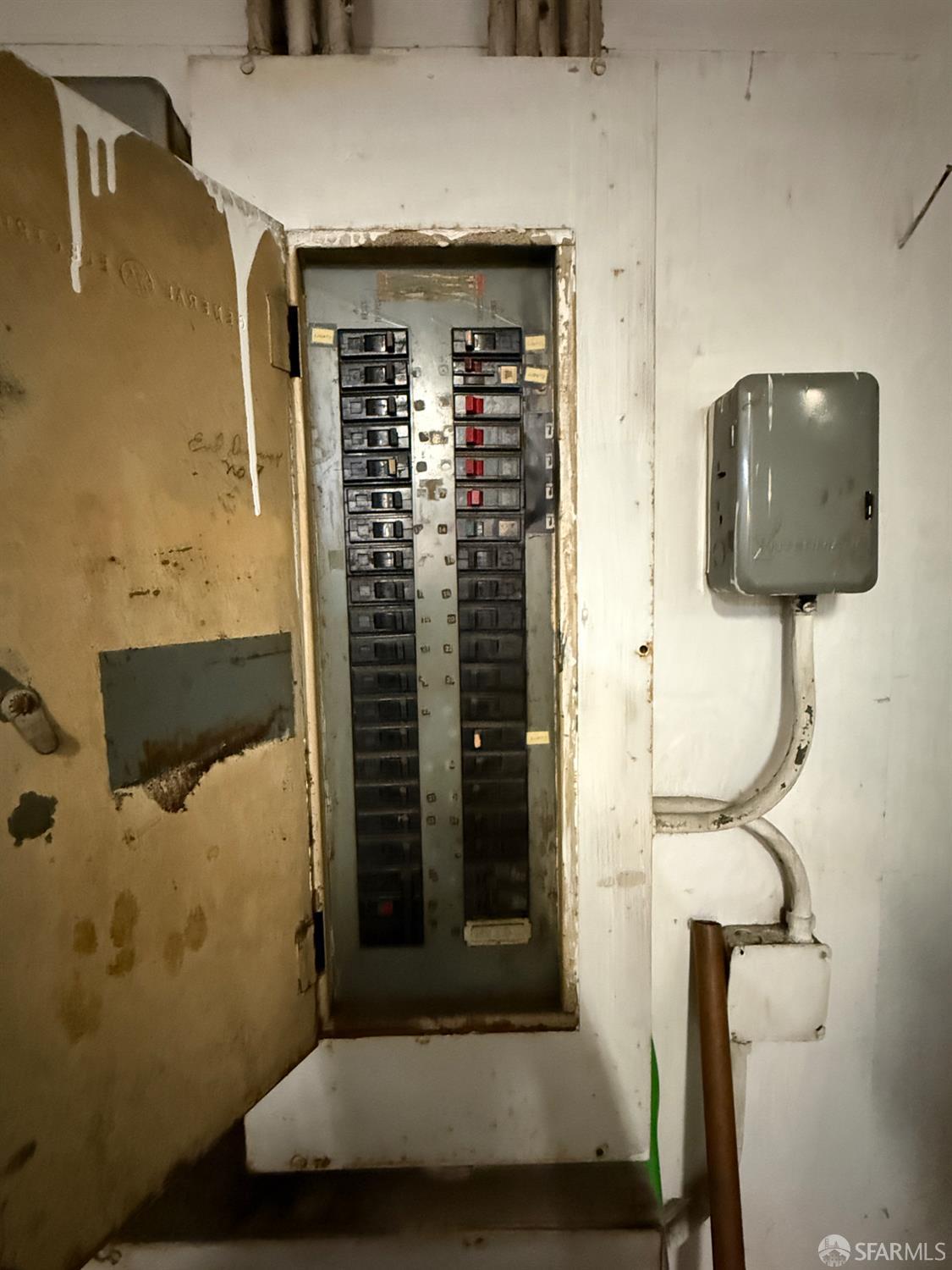 Detail Gallery Image 8 of 14 For 190 14th St, Oakland,  CA 94612 - – Beds | – Baths