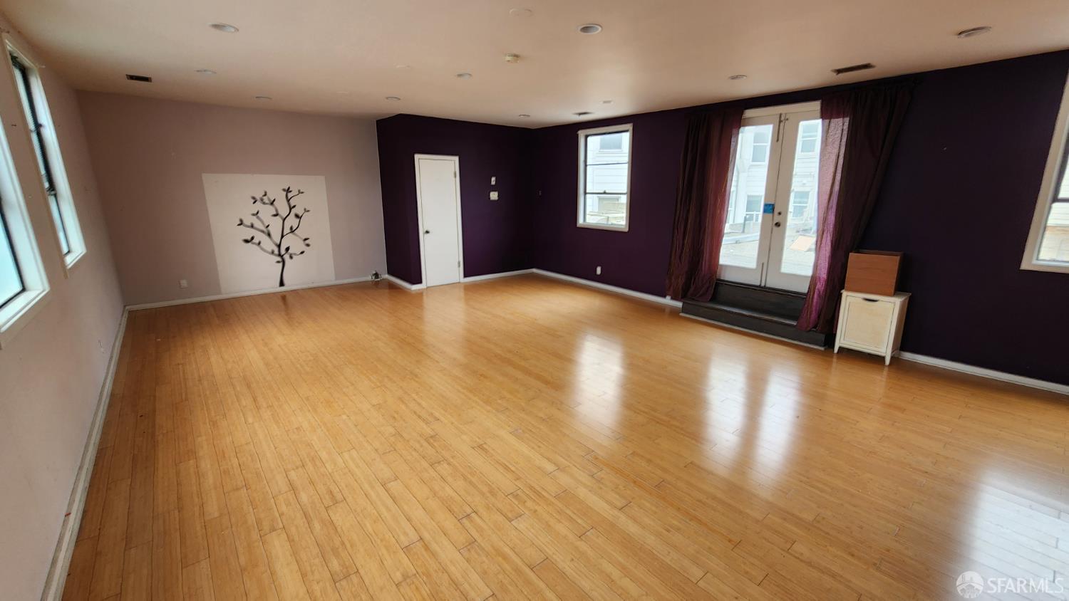 Detail Gallery Image 13 of 19 For 2134 Van Ness Ave, San Francisco,  CA 94115 - – Beds | – Baths