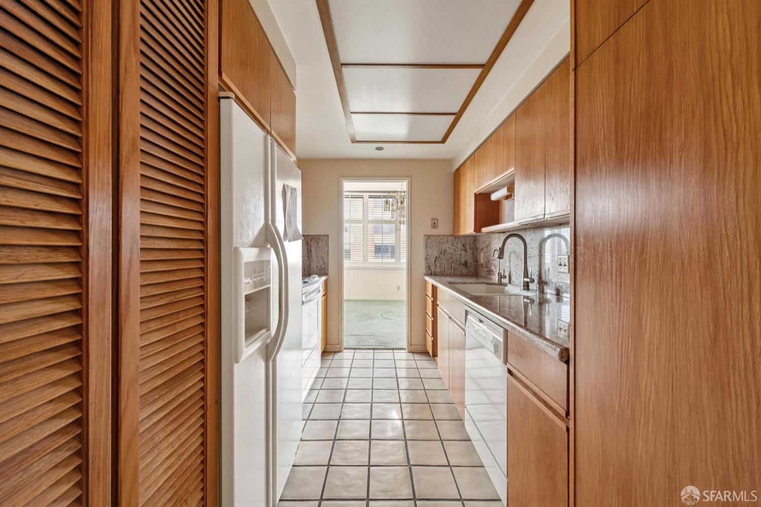 Detail Gallery Image 16 of 52 For 101 Lombard St 401e,  San Francisco,  CA 94111 - 2 Beds | 2 Baths