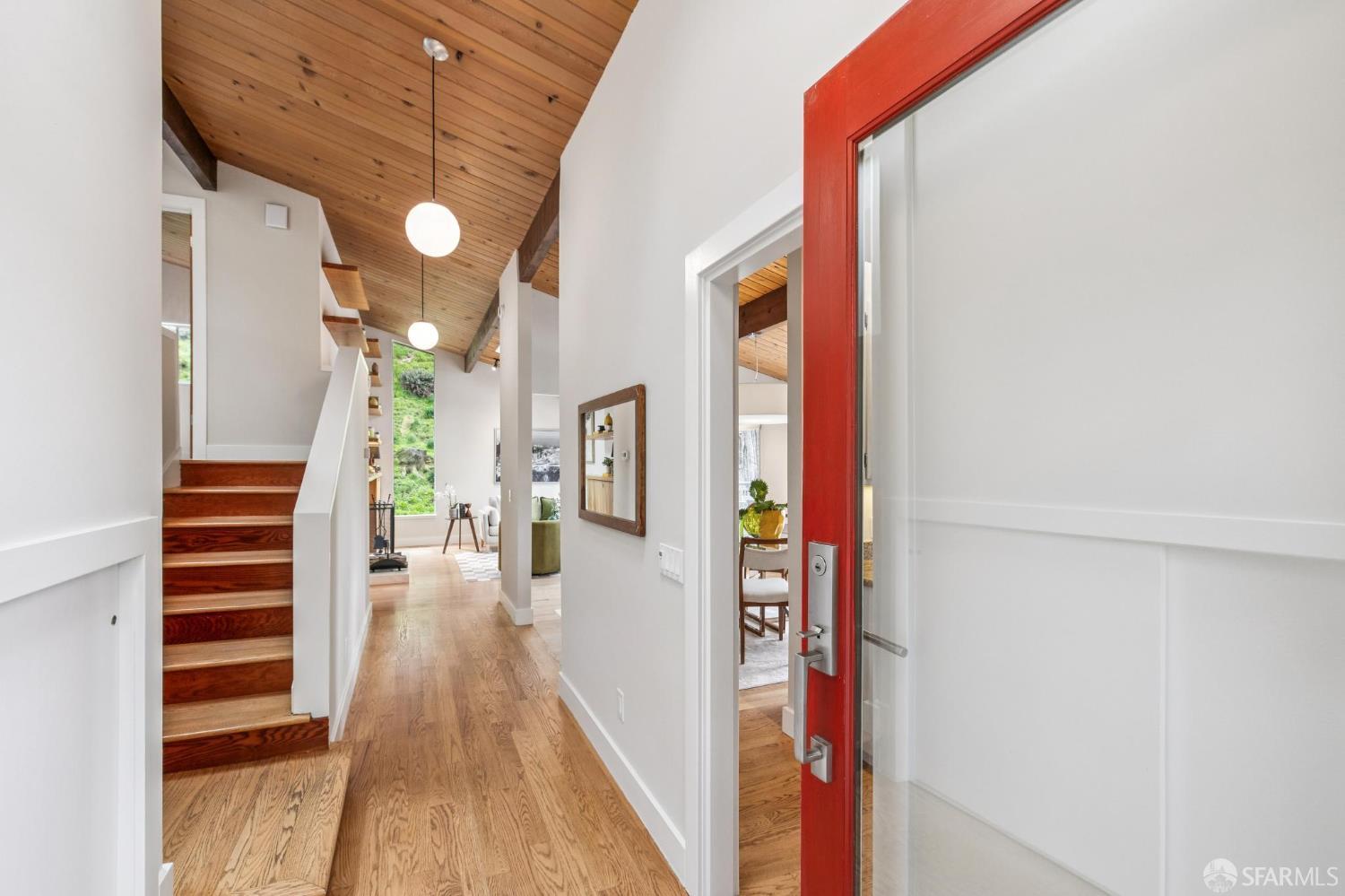 Detail Gallery Image 9 of 69 For 6340 Melville Dr, Oakland,  CA 94611 - 3 Beds | 2 Baths